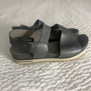 Eileen Fisher Somer Silver Metallic Leather Platform Sneaker Sandal Size 8.5
